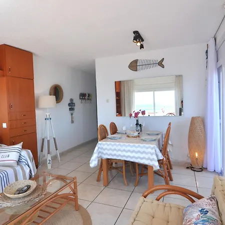 Rnet - Rhc 1613 Center Apartment