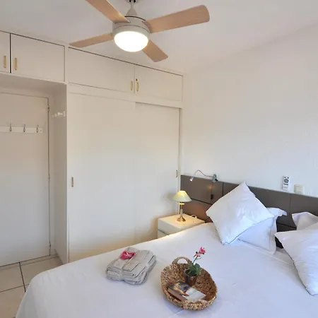 Rnet - Rhc 1613 Center Apartment
