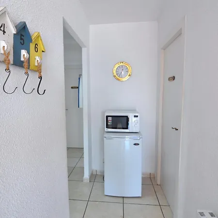 Rnet - Rhc 1613 Center Apartment